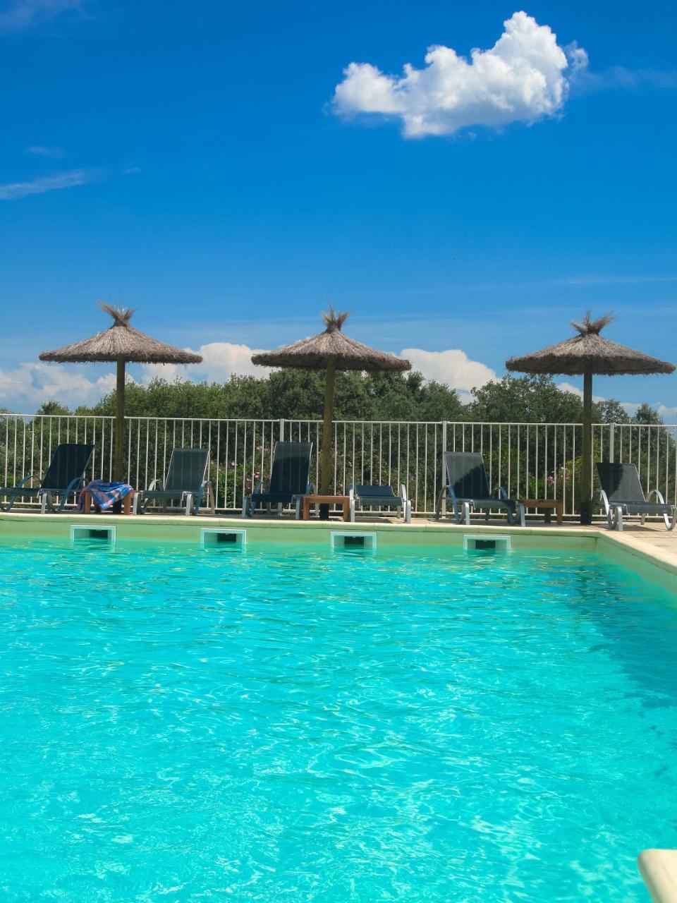 Hotel Restaurant Le Gardon - Pont Du Gard Collias Kültér fotó